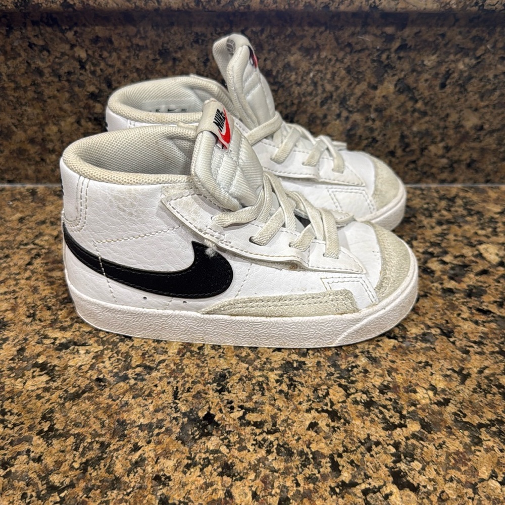 Authentic Toddler Nike blazer size 8.5